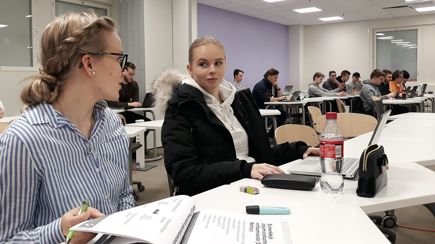 SAMK vuonna 2018 aloittaneita tietojenkäsittelyn opiskelijoita.