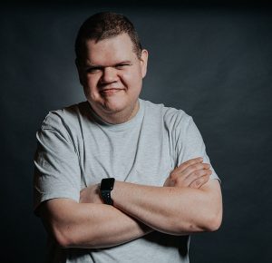 Iiro Uusitalo puolikuva