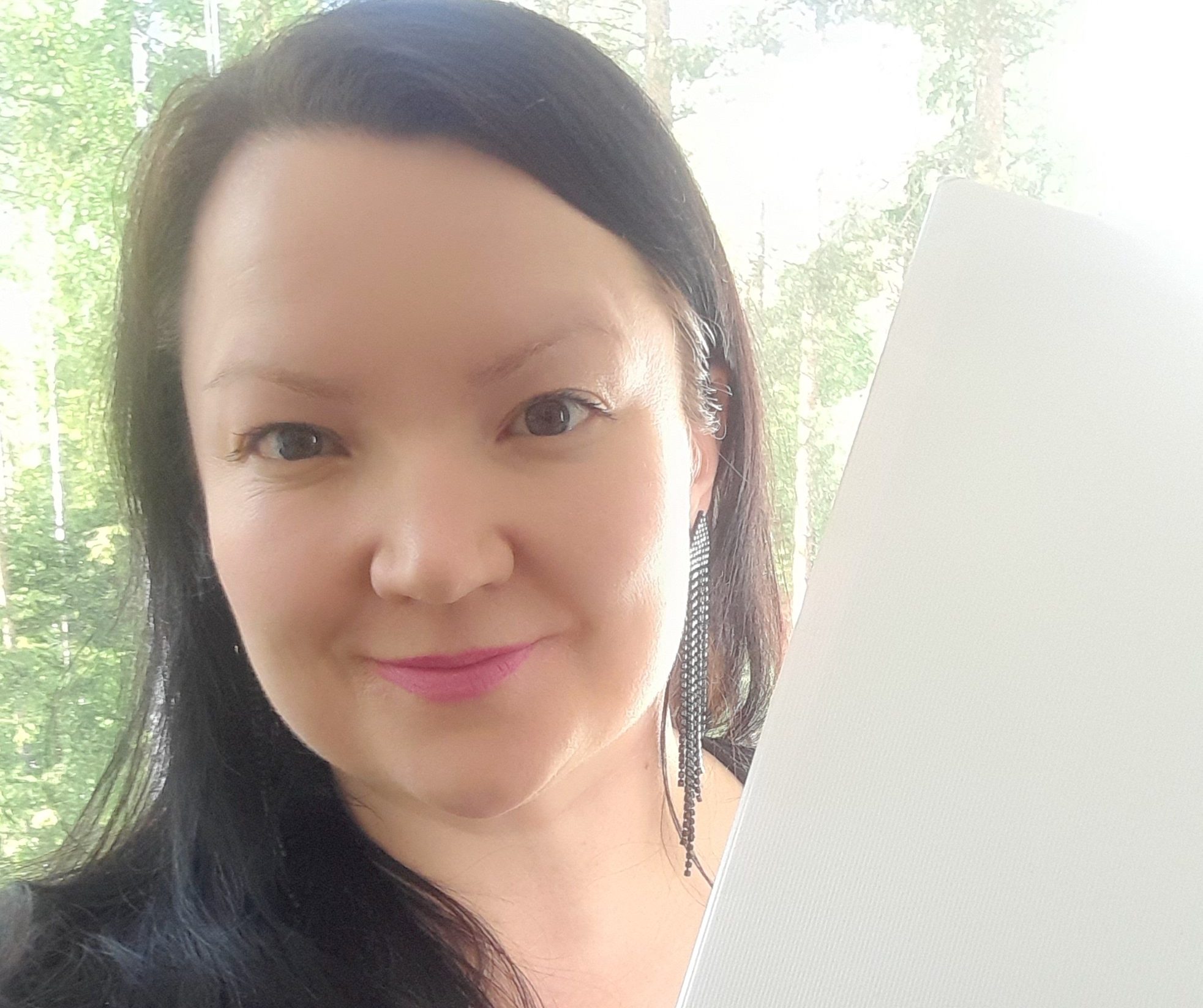 Mirja Röyttä valmistui tradenomiksi liiketalouden verkko-opintojen kautta.