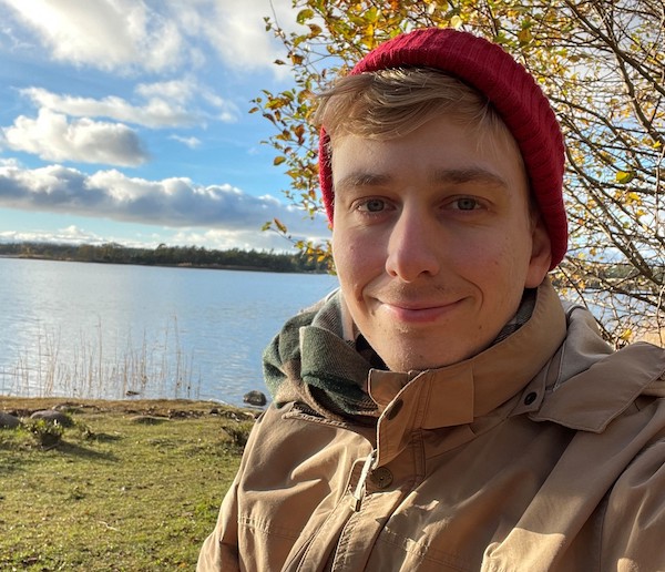 Kuva tuotantotalouden opiskelijasta.