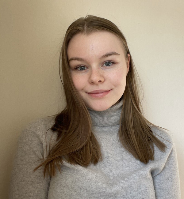 Viivi Riikonen puolivartalokuva