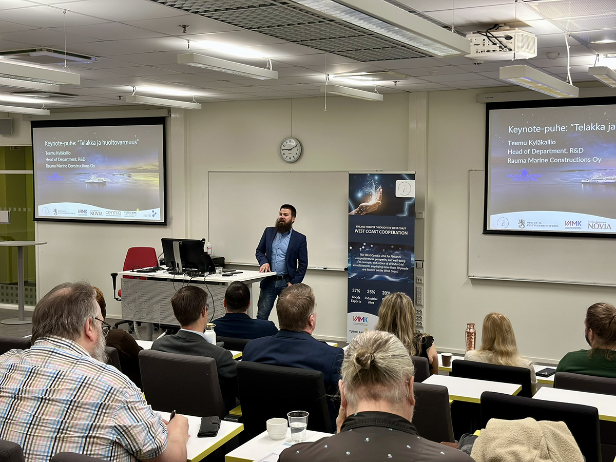 Teemu Kyläkallio Rauma Marine Constructionsista oli Keynote-puhujana.