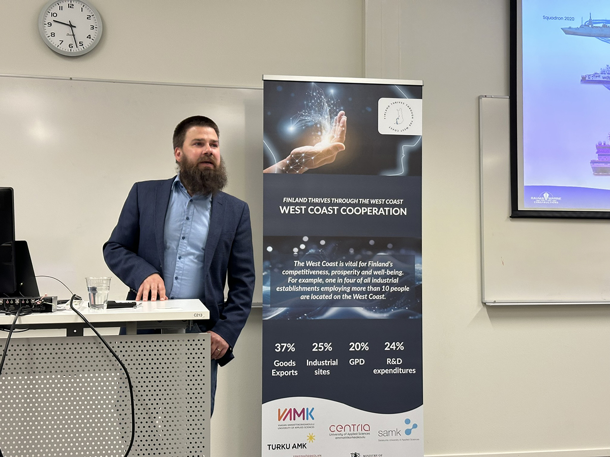 Teemu Kyläkallio Rauma Marine Constructionsista oli Keynote-puhujana.