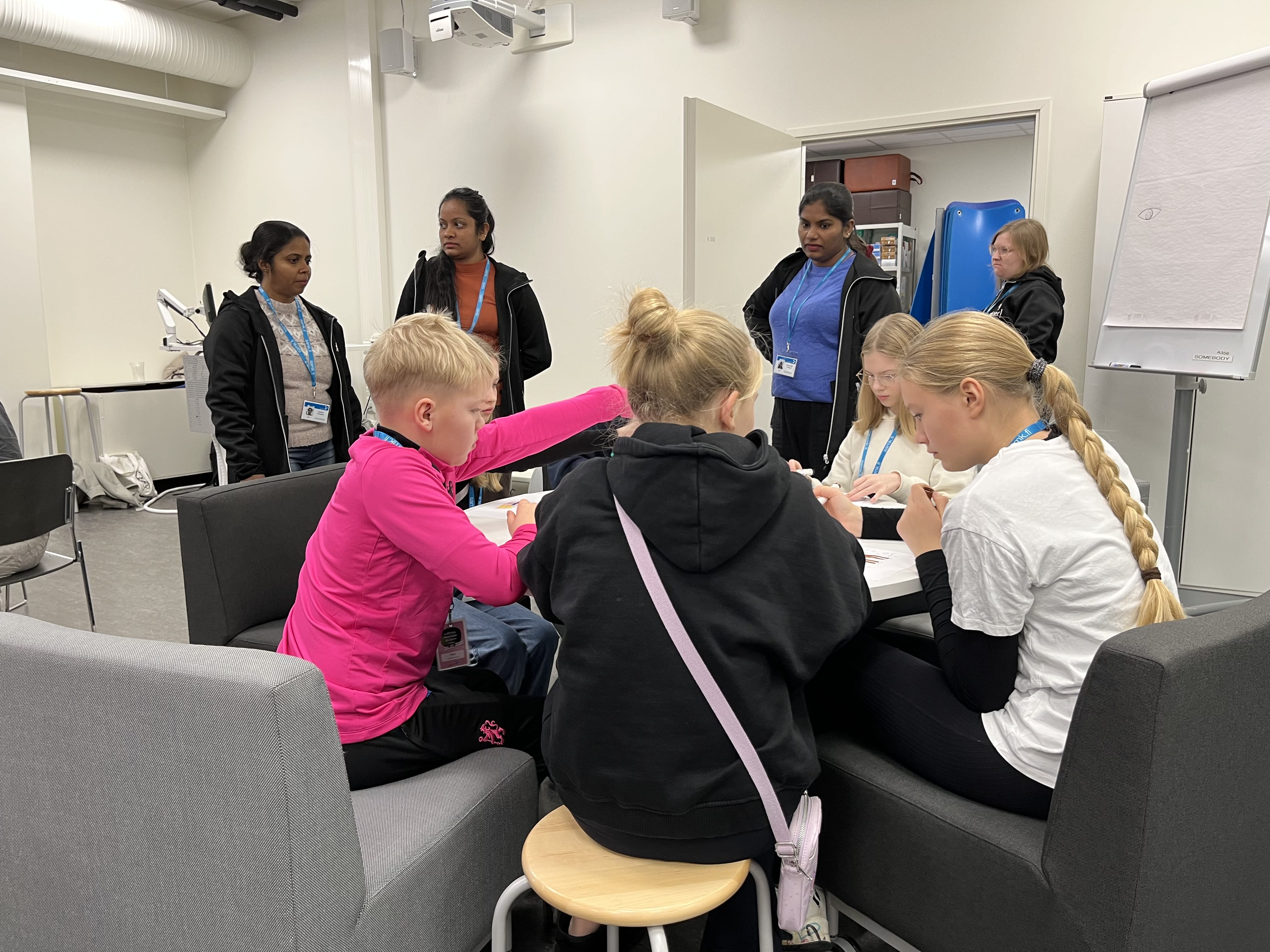 Lapsi mukaan töihin / Children’s Day at Work