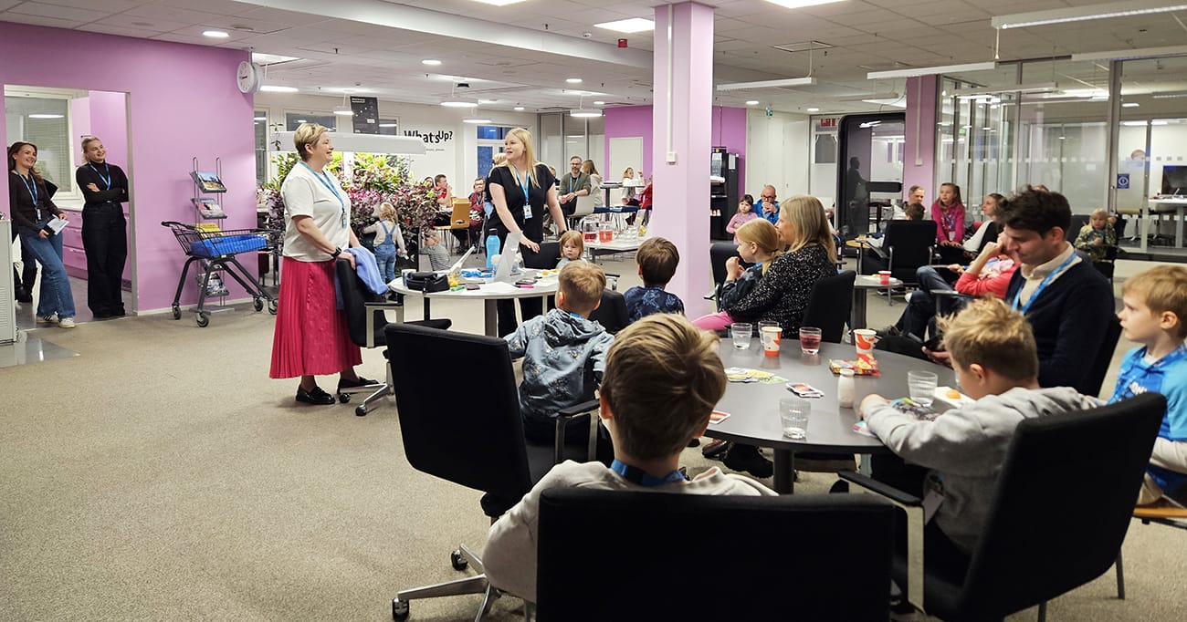 The day began in the staff break room with a joint morning meeting led by Director of Services and Development, Anne Holopainen.