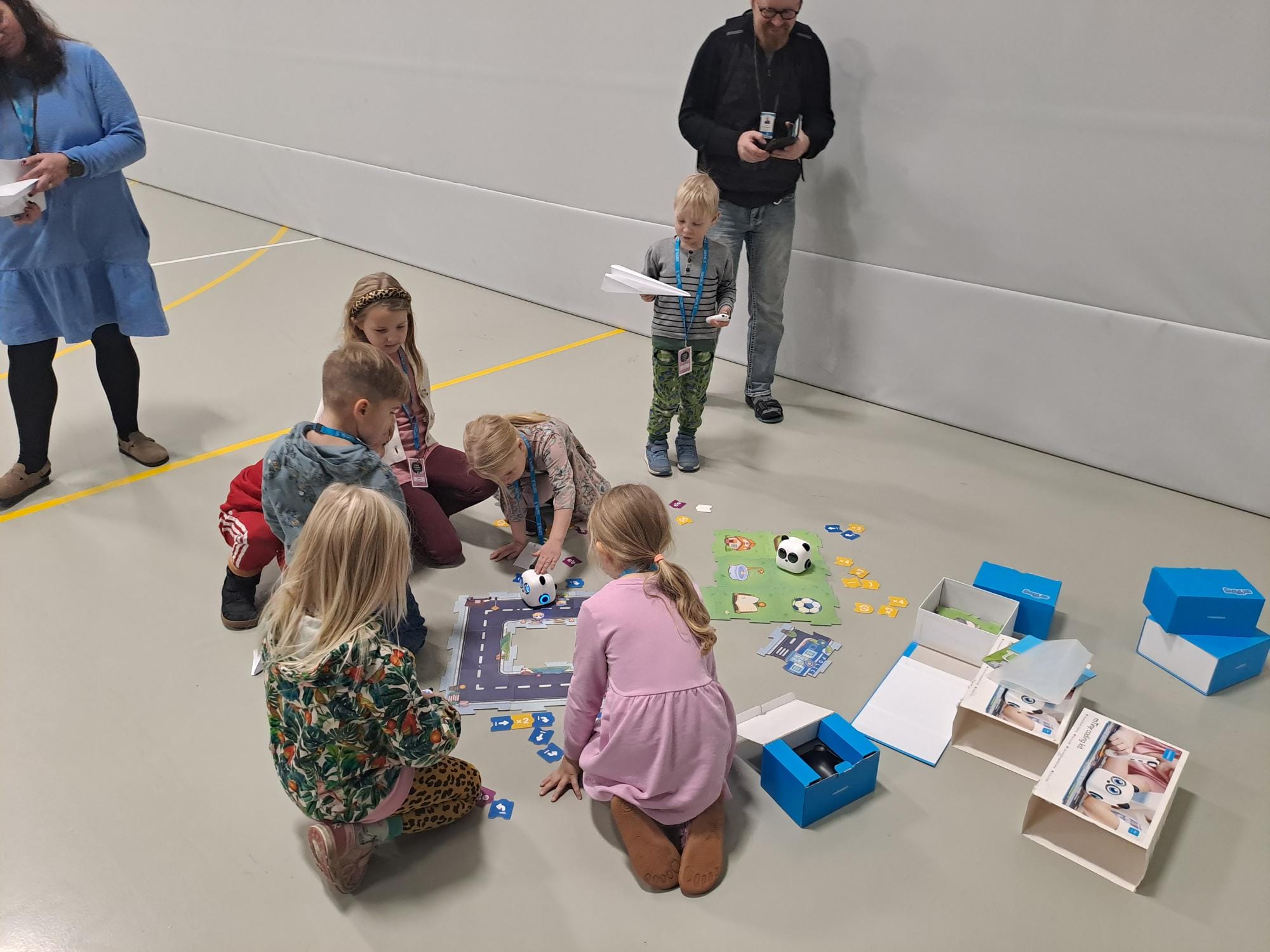 Lapsi mukaan töihin / Children’s Day at Work