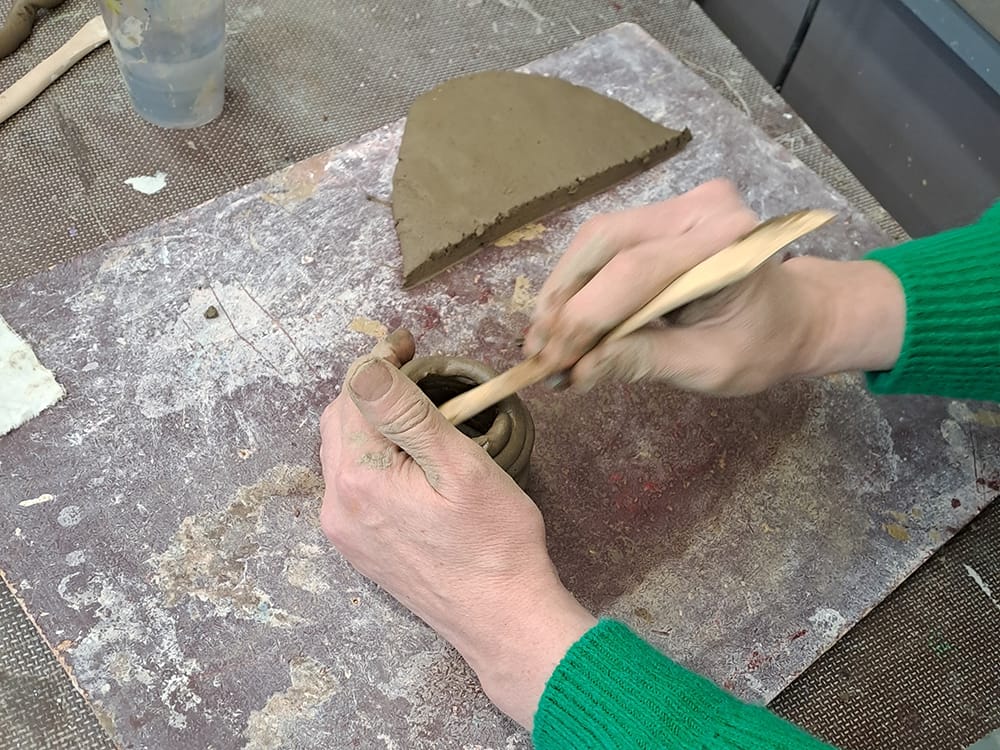 Saven käsittelyä jatkettiin Taidekoulun kampuksella.