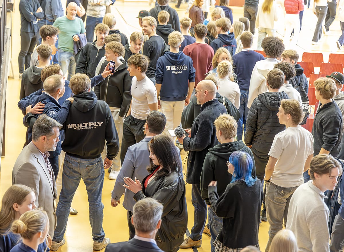 Kansainvälisiä avaruusalan edustajia vieraili Porissa.