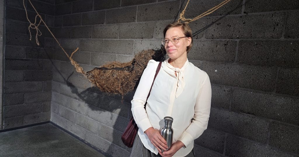 Vaikka Saara Karirannan työskentely on vuosien aikana muuttunut, hän tunnistaa teoksissaan myös pitkän jatkumon.